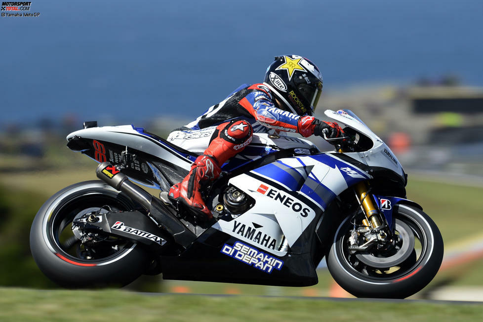 2012 (YZR-M1) - Fahrer: Jorge Lorenzo, Ben Spies, Katsuyuki Nakasuga (Test- und Ersatzfahrer) - Bilanz: 6 Siege, 17 Podestplätze, 7 Poles, Vizetitel in Hersteller- und Titel in Fahrer-WM (Lorenzo)