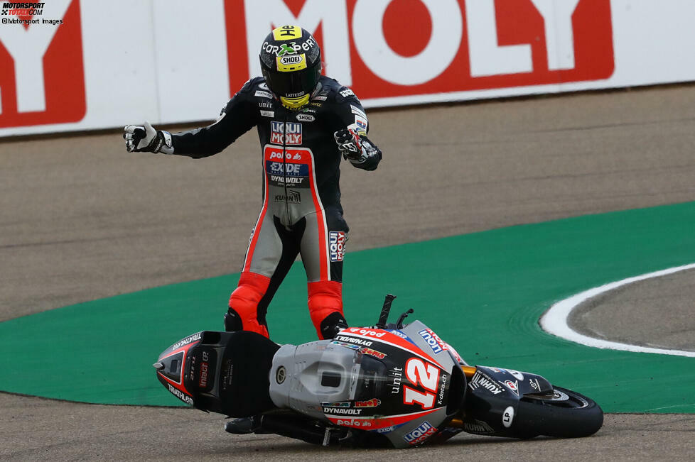 Auch für Lüthi war das Rennen vorbei. Als Auslöser für den Unfall muss Kasma Daniel beim nächsten Rennen die Long-Lap-Penalty nehmen.