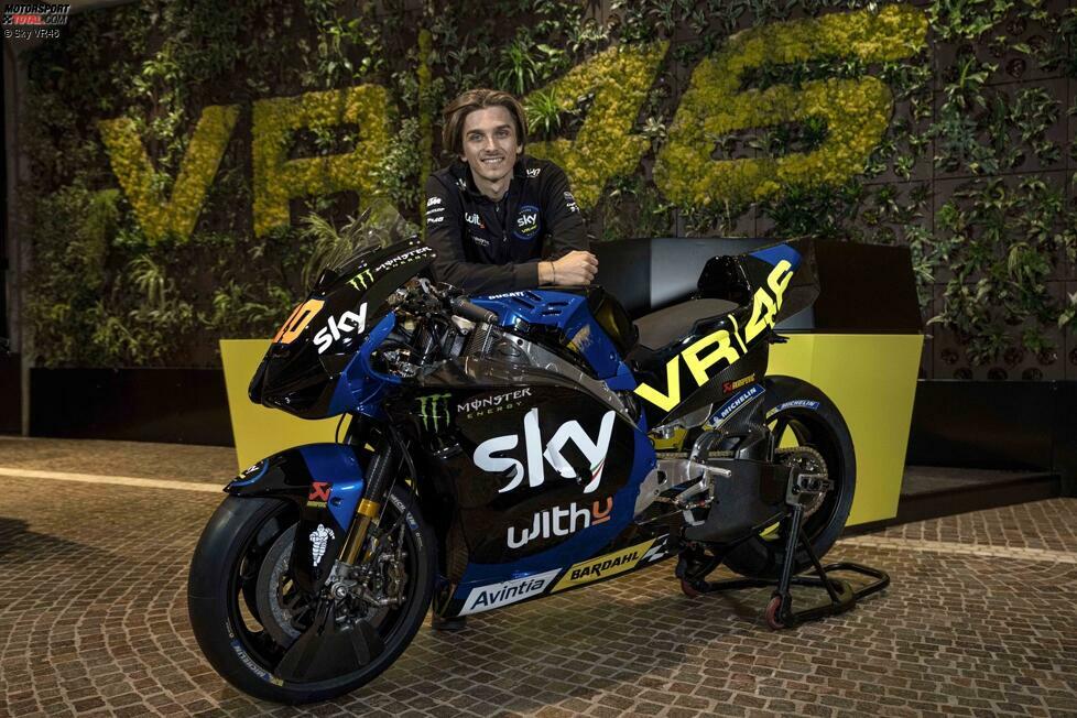 Mit Unterstützung von VR46 klappt der MotoGP-Aufstieg. 2021 sitzt Marini auf einer Ducati des Esponsorama-Teams und tritt erstmals auf der Rennstrecke gegen seinen Halbbruder Valentino Rossi an.
