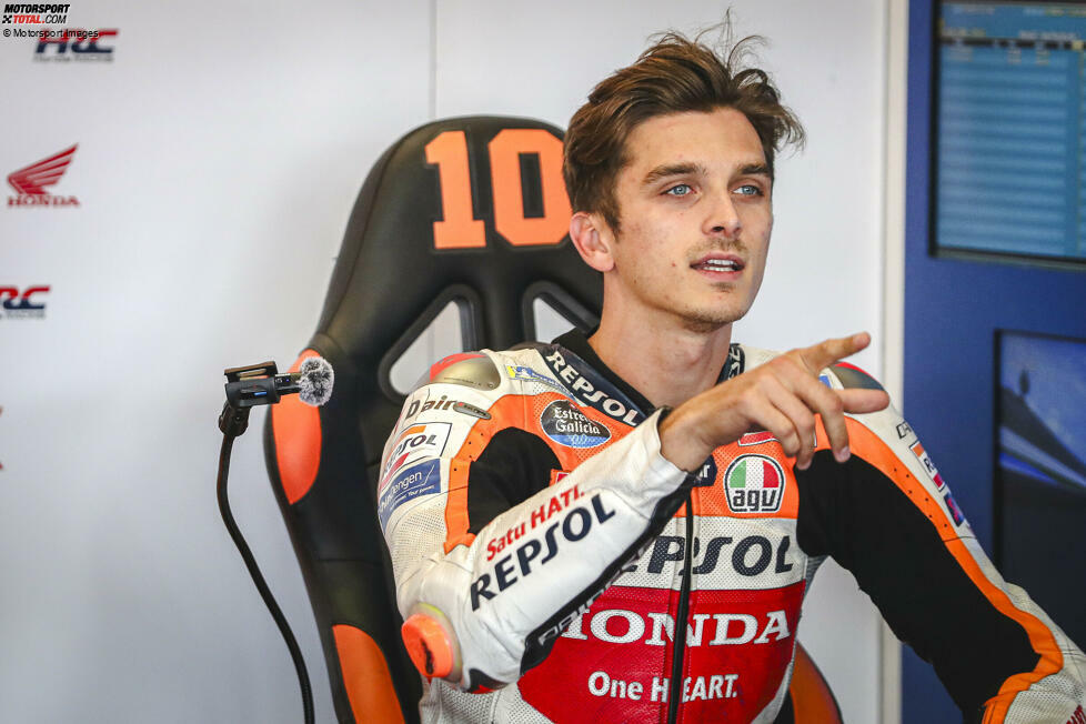 Die MotoGP-Gesamtwertung 2024 beendet Marini mit gerade mal 14 Zäblern auf WM-Platz 22. Und für das bevorstehende Jahr 2025 muss das Honda-Werksteam auch noch den Abgang von Sponsor Repsol verkraften. Der spanische Ölkonzern hatte sein Engagement schon mit dem Weggang von Marc Marquez deutlich reduziert.