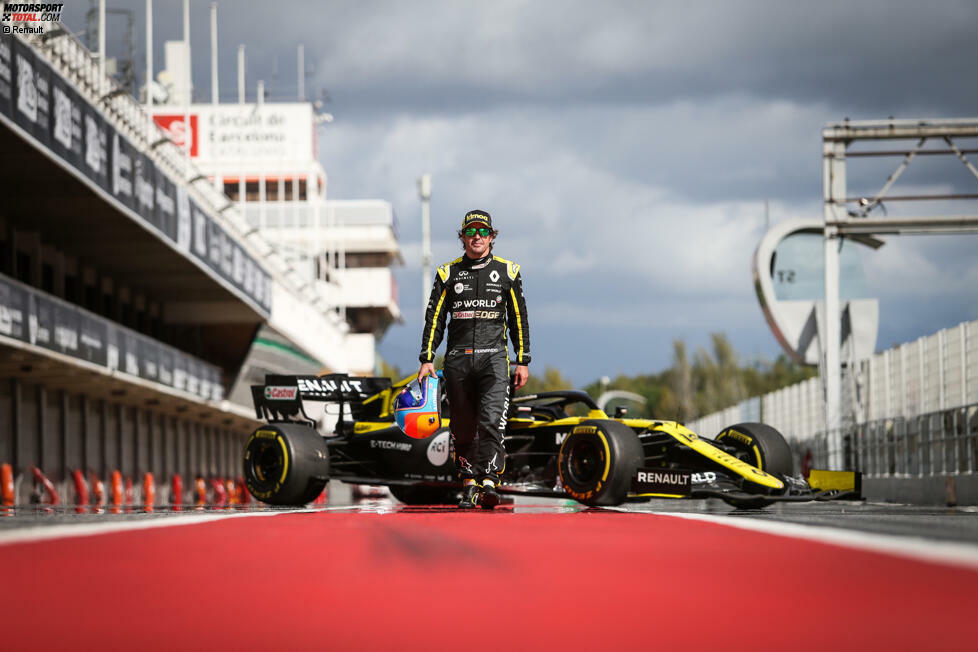 20 Jahre nach seinem ersten Renault-Test in Barcelona kehrte Alonso Mitte Oktober an jenen Ort zurück. Mit einem Filmtag bereitete sich auf sein Comeback vor, 2021 wird er wieder für das französische Werksteam angreifen. Es wird sein dritter Stint in Enstone sein.