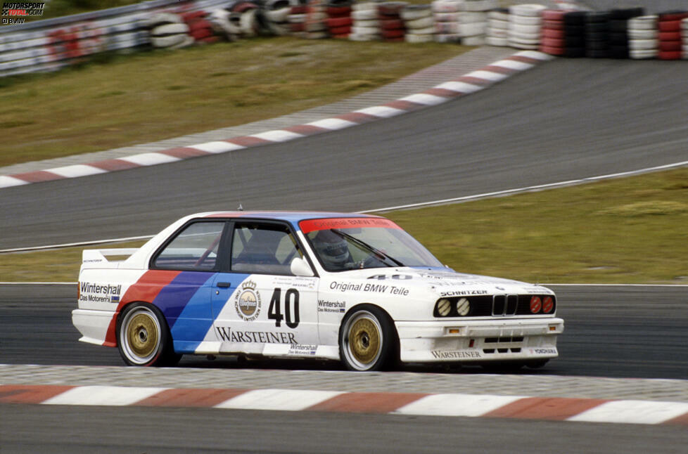 Platz 1: Kein DTM-Design ist so unverwechselbar wie die klassischen BMW-Motorsport-Farben Blau, Violett (später Dunkelblau) und Rot. Sie werden 1973 zum ersten Mal genutzt und spätestens in der DTM mit dem M3 zur Ikone. Noch heute ist dieser Bolide im klassischen Design der Inbegriff eines Tourenwagens. Das weiß man auch ...