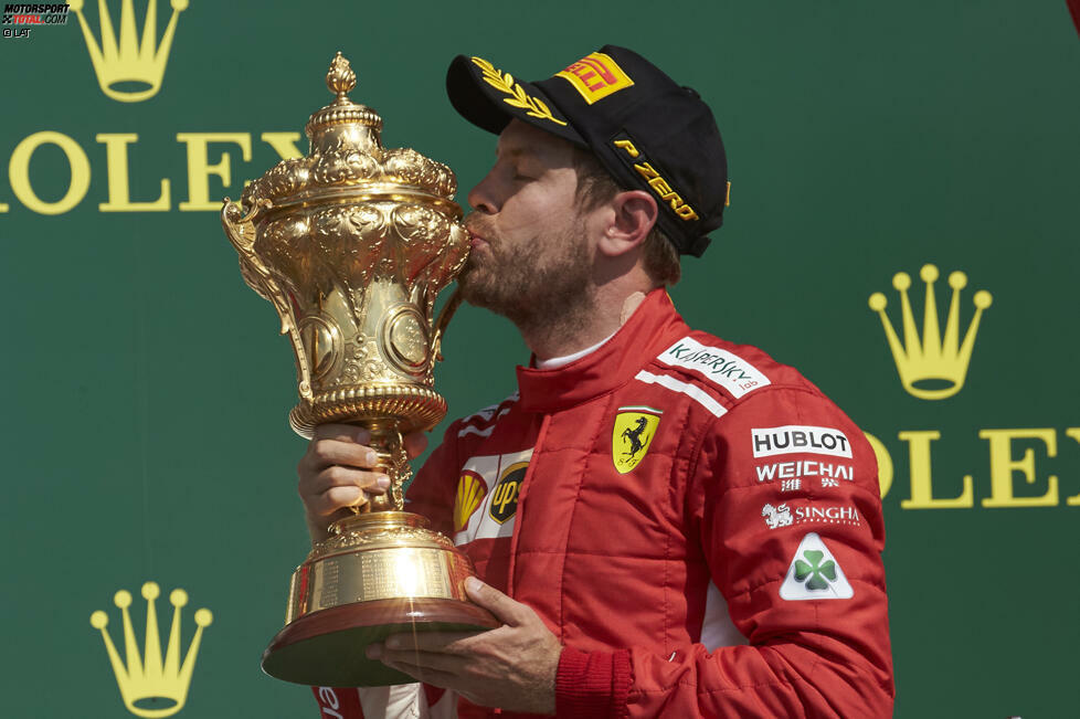 2018: Sebastian Vettel (Ferrari) statt Lewis Hamilton (Mercedes) - Mit einem Punkt Vorsprung vor Hamilton wäre Vettel zum Saisonfinale nach Silverstone gereist. Mit seinem Sieg dort hätte er den Titel eingetütet. In der Realität gibt es bekanntlich noch eine zweite Saisonhälfte, in der für Ferrari fast alles in die Hose geht ...