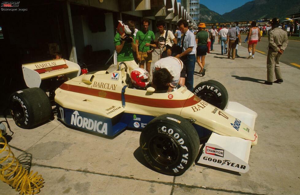 Kleine Randnotiz für die deutschsprachigen Leser: Ein gewisser Marc Surer fährt in Rio für Arrows, qualifiziert sich als 25. für das Rennen und beendet dieses als Achter.