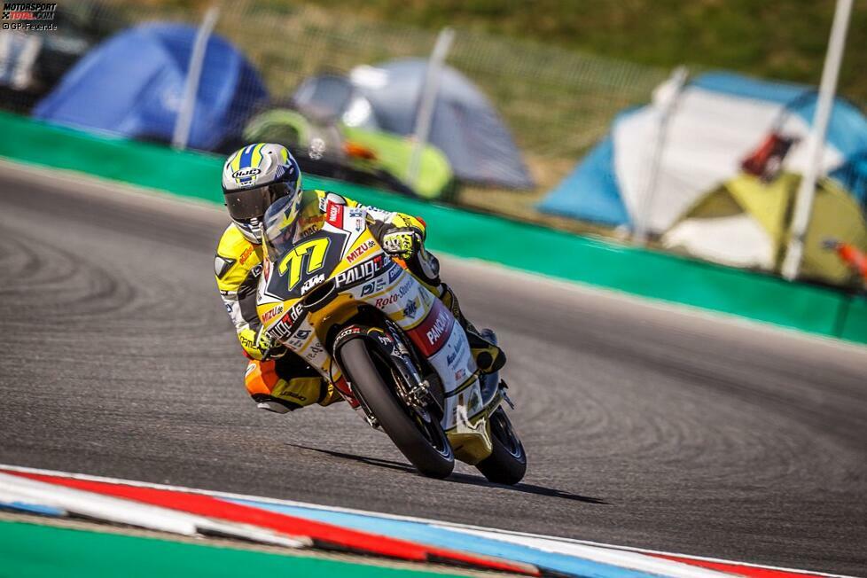 Tim Georgi tritt als Wildcard-Starter in der Moto3 das erste Mal beim Grand Prix von Deutschland 2016 in Erscheinung. Ein Jahr später fährt er neben dem Rennen auf dem Sachsenring auch das im tschechischen Brünn.