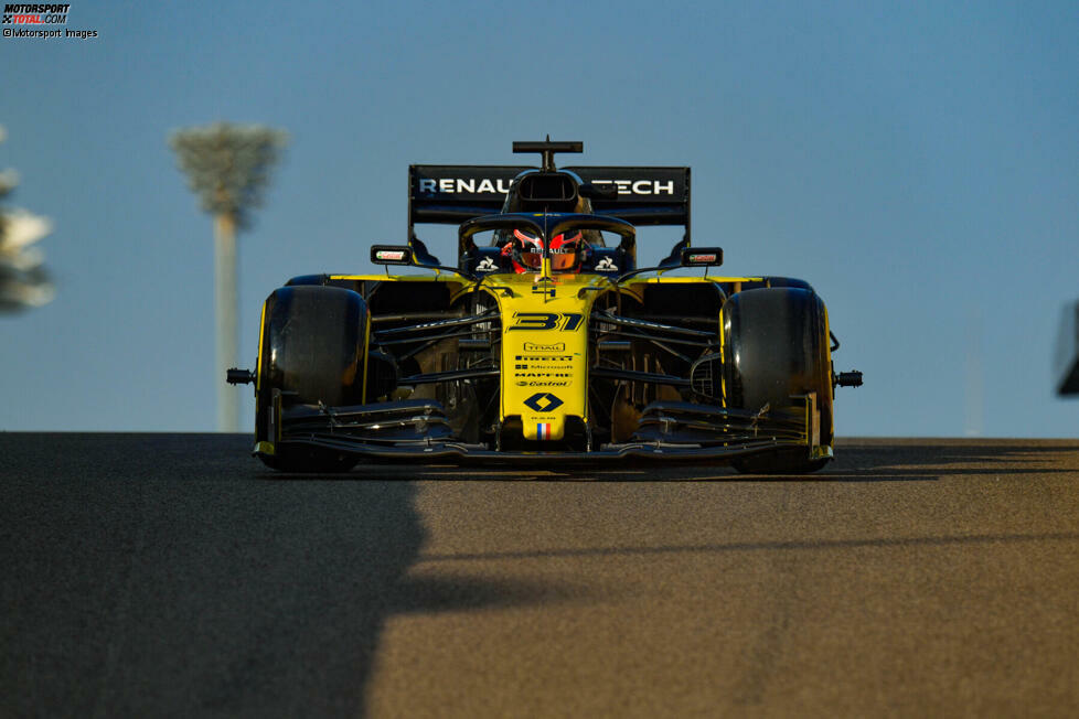 Bereits im Dezember darf Ocon erstmals wieder für Renault testen und macht sich in Abu Dhabi mit dem R.S.19 vertraut, um ...