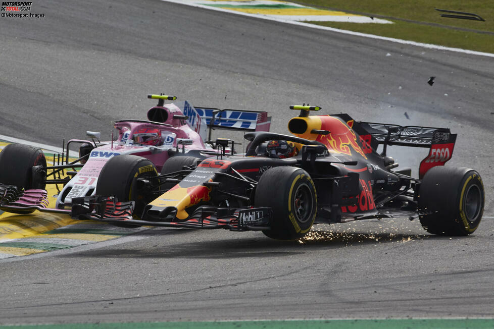 Beim Brasilien-Grand-Prix kommt es zum Eklat: Der überrundete Ocon setzt sich gegen Leader Max Verstappen so sehr zur Wehr, dass ein Crash folgt - und ein Handgemenge in der Boxengasse samt FIA-Untersuchung. Am Ende wird Verstappen bestraft.