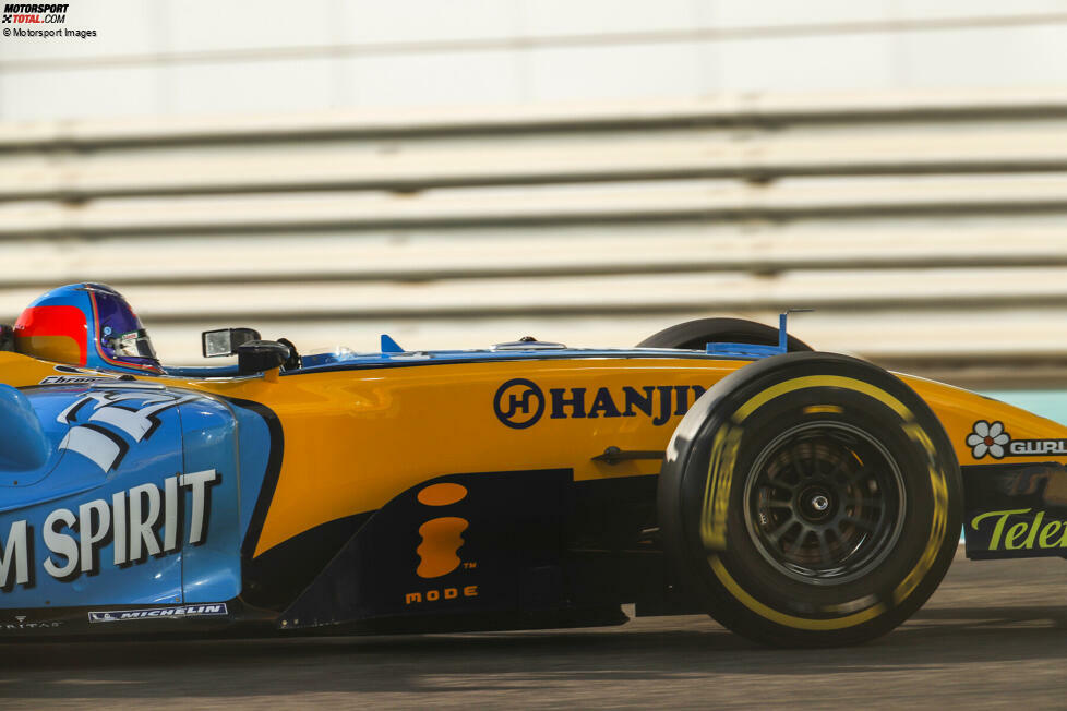 Fernando Alonso im Renault R25