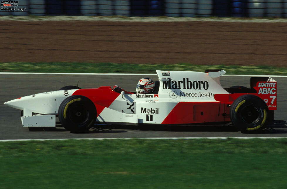 1995 will es Mansell dann noch einmal wissen und unterschreibt bei McLaren. Dort endet seine große Karriere unrühmlich. Zu Saisonbeginn kann Mansell nicht fahren, weil er nicht in das Cockpit passt. Nach dem Umbau das Autos und zwei enttäuschenden Rennen in Imola und Barcelona beendet Mansell das Kapitel Formel 1.