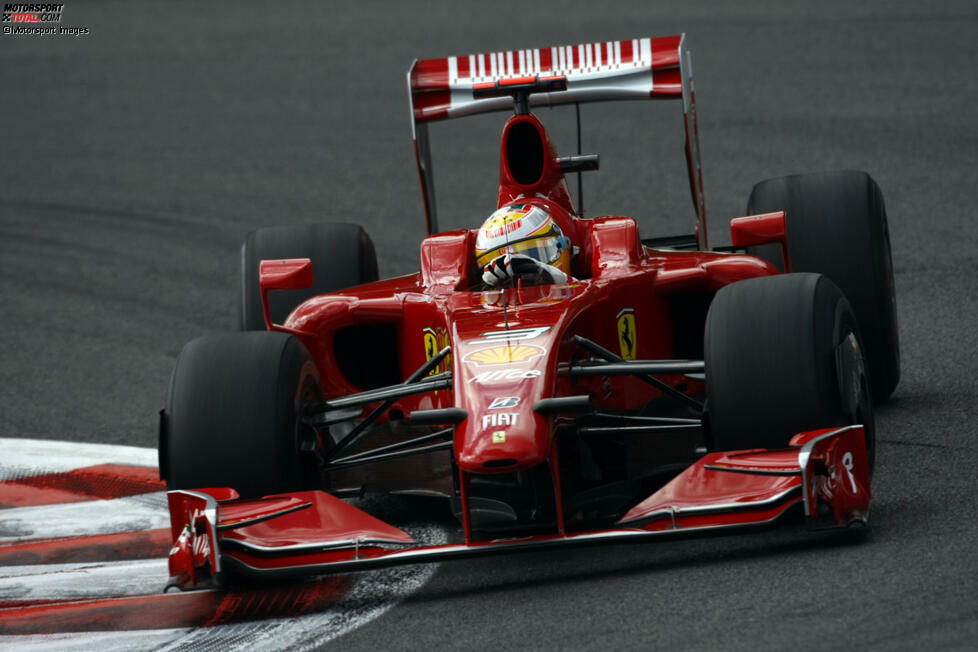 Flop: Luca Badoer. Nach dem Ungarn-Unfall von Felipe Massa 2009 kommt er als langjähriger Ferrari-Ersatzmann endlich zum Einsatz, enttäuscht aber mit P17 und P14. Teamkollege Kimi Räikkönen belegt in den gleichen Rennen P3 und P1!