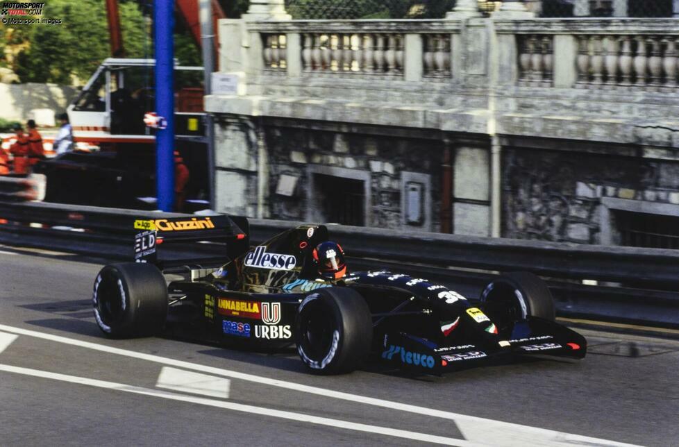 1992: Das italienische Team Andrea Moda tritt mit einem zwei Jahre alten Fahrzeug an und qualifiziert sich bei zehn Versuchen nur ein Mal für ein Rennen. In Monaco aber war nach elf Runden Schluss mit Motorschaden. Wochen später wird Teamchef Andrea Sassetti in Spa verhaftet und sein Rennstall gesperrt.