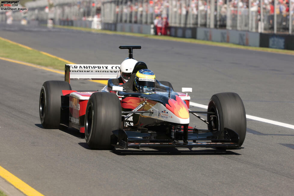 Passagiere kommen auch in Zweisitzer-F1-Autos auf ihre Kosten, zum Beispiel bei Ex-Formel-1-Team Minardi.