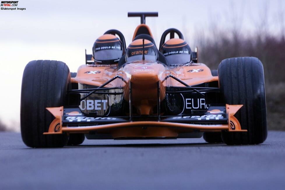 Schon vor knapp 20 Jahren hatte Arrows ebenfalls einen Formel-1-Dreisitzer, oder ...