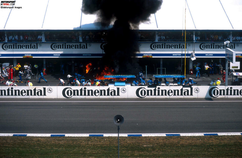 Es kommt trotzdem immer wieder zu Feuerunfällen, wenn auch aus anderen Gründen. Hier zu sehen ist das Boxenfeuer bei Benetton-Fahrer Jos Verstappen 1994 in Hockenheim. Viel bekannter aber ist ...