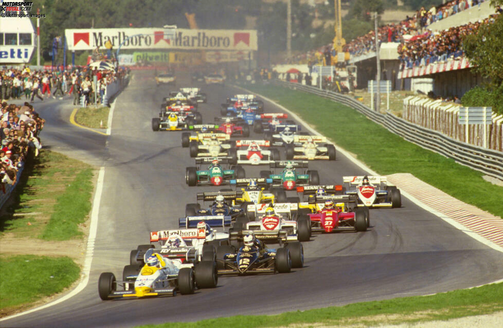 Dieses Bild vom Start zum Portugal-Grand-Prix zeigt die schwierige Aufgabe, die Lauda vor sich hat. 