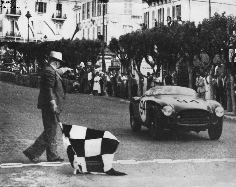 1951 setzt man erneut aus, und weil die Formel 1 erst spät entscheidet, nach Formel-2-Reglement zu fahren, findet auch 1952 kein F1-Rennen statt. Der Grand Prix wird zum Non-Championship-Event für Sportwagen und Gründer Antony Noghes erklärt seinen Rücktritt. Vorerst ist der Monaco-Grand-Prix Geschichte.