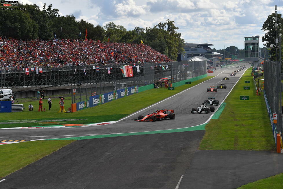 Der Weg von der Pole-Position bis zur ersten Bremszone in Monza ist mit 453 Metern einer der längsten in der Formel 1. Nur in Barcelona, Silverstone, Mexiko-Stadt und Sotschi ist er länger.