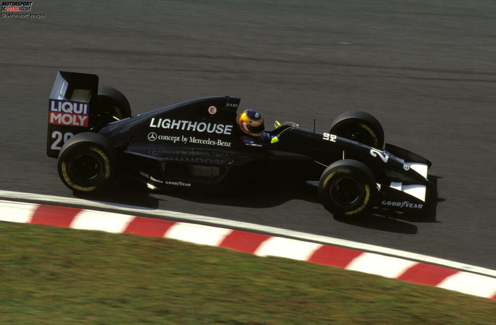 1993: Sauber steigt mit einem schwarzen Design in die Formel 1 ein - und etabliert sich dort. Schon 1995 aber ist Dunkelblau die Hauptfarbe.