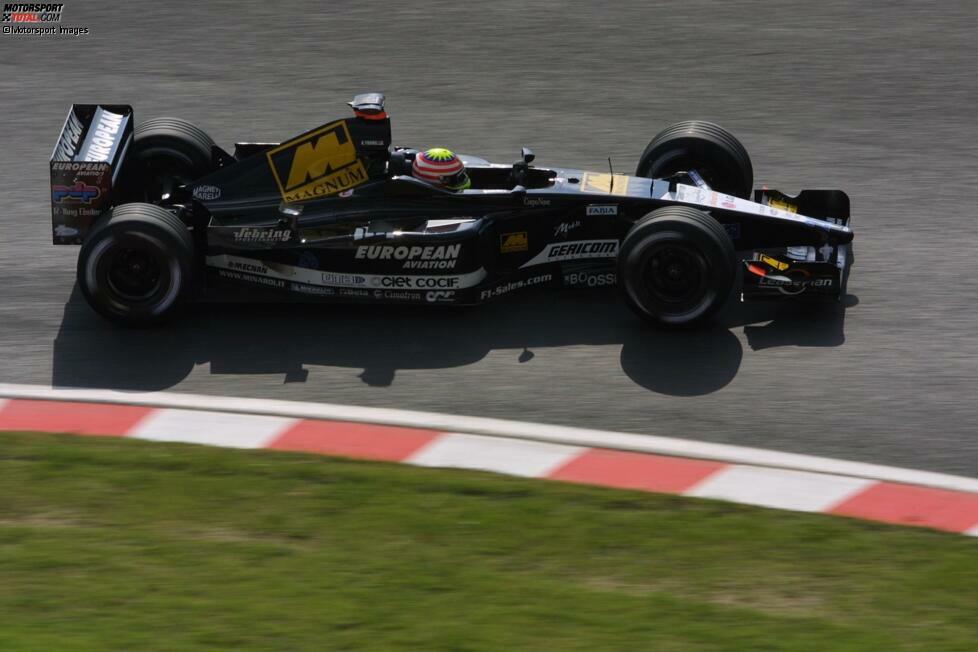 2001: Nach Grellgelb und Grau kommt bei Hinterbänkler-Team Minardi auch mal viel Schwarz zum Einsatz. Das Team bleibt aber am Ende der Startaufstellung.