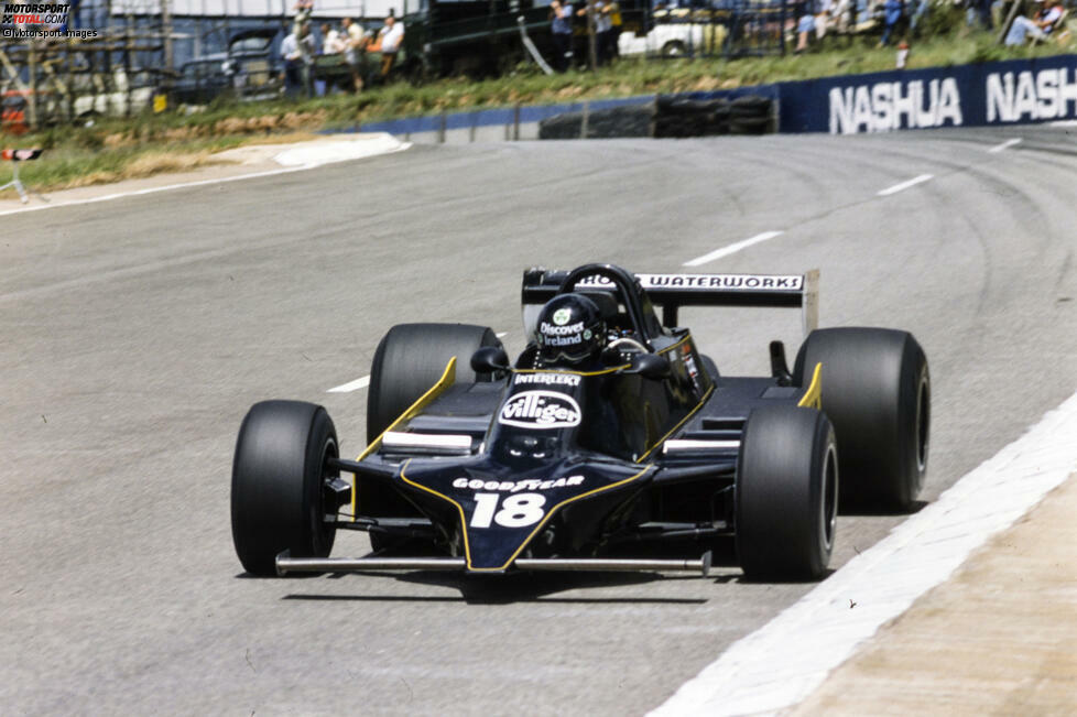 1980: Und wie der Name schon sagt, so sieht das Fahrzeug auch aus: Shadow - Schatten. Demnach ist bei diesem Team Schwarz die Hauptfarbe des Autos. In 13 Jahren reicht es nur zu einem Sieg.