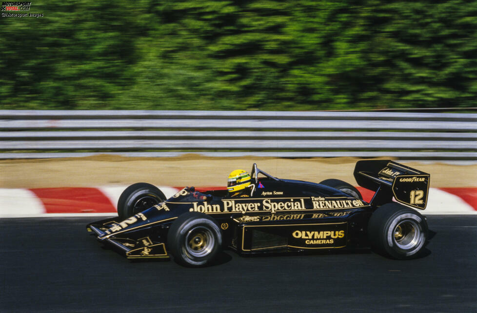 ... von Ayrton Senna im Lotus 97T bestimmt und gewonnen wird. Für Senna ist es der zweite Formel-1-Sieg. Er feiert ihn ausgiebig: mit einer für Spa unüblichen kompletten Ehrenrunde!