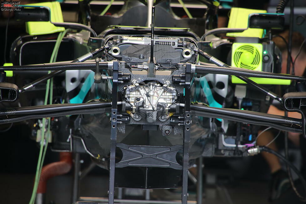 Mercedes W11: Frontpartie