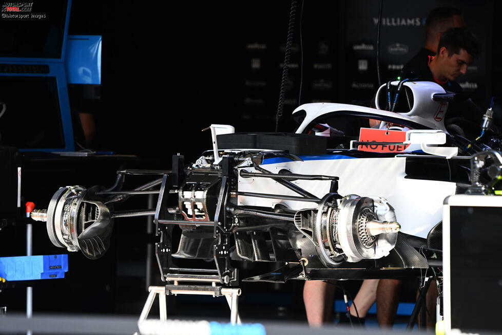 Williams FW43: Aufhängung vorne