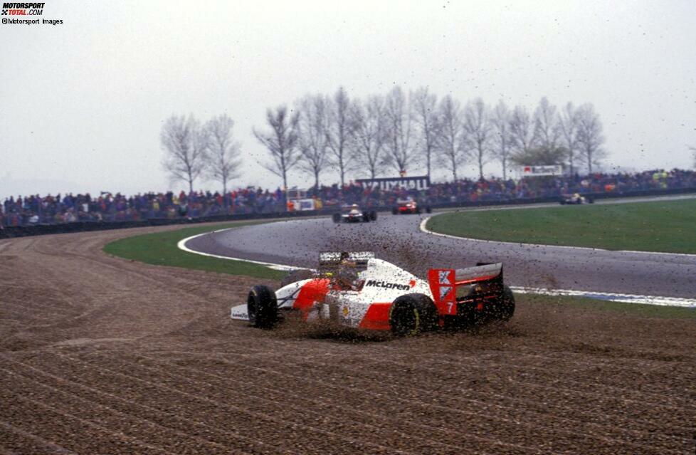 Doch das Jahr an der Seite von Ayrton Senna wird zum großen Missverständnis. Während der Brasilianer mit 73 Punkten WM-Zweiter wird, holt Andretti lediglich sieben Zähler. Sohn Marco sagt später, dass McLaren seinen Vater sabotiert habe, um Mika Häkkinen ins Auto setzen zu können. Nach P3 in Monza geht er freiwillig zurück in die USA.