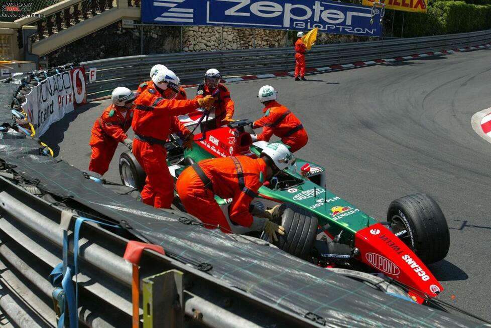 2004: Jaguar wirbt in Monaco für einen Blockbuster und setzt als besonderen Gag je einen 300.000-Dollar-Diamanten in die Nase der Fahrzeuge ein. Doch Christian Klien crasht im Rennen, seine Autonase wird zerstört. Jaguar darf erst mit Verspätung zur Unfallstelle. Und vom wertvollen Diamanten fehlt bis heute jede Spur ...