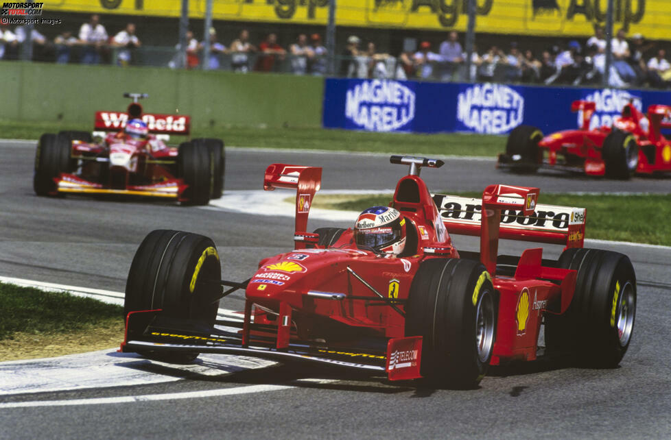 Auch Ferrari erprobt die Variante an seinem F300 von Michael Schumacher und Eddie Irvine.