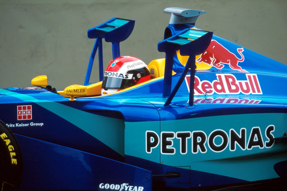 Die X-Wings halten 1997 Einzug in die Formel 1: Erdacht von Tyrell folgen kurz darauf noch weitere Teams dieser Idee, bevor sie kurze Zeit später verboten wird