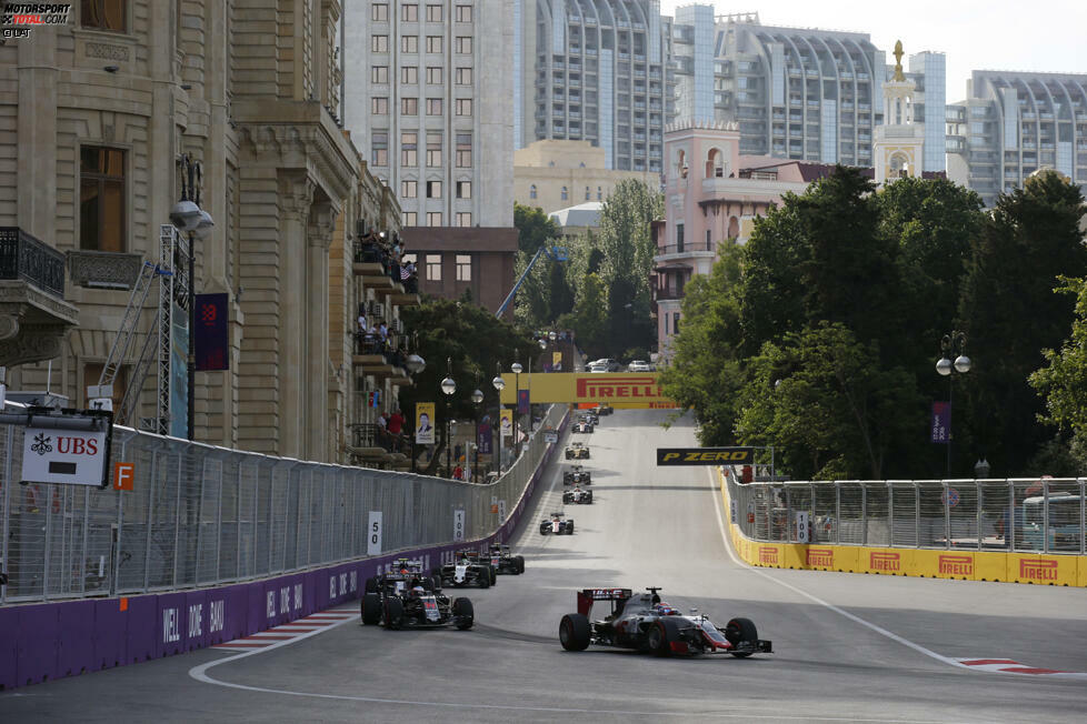 2016: 2 Rennen rein, 0 Rennen raus - Mit 21 Rennen wartet der bis dato längste Formel-1-Kalender auf Fahrer und Teams. Weil Hockenheim seinen Platz wieder einnimmt und mit Baku ein völlig neues Rennen kommt, gibt es zwei Grands Prix mehr als im Vorjahr.