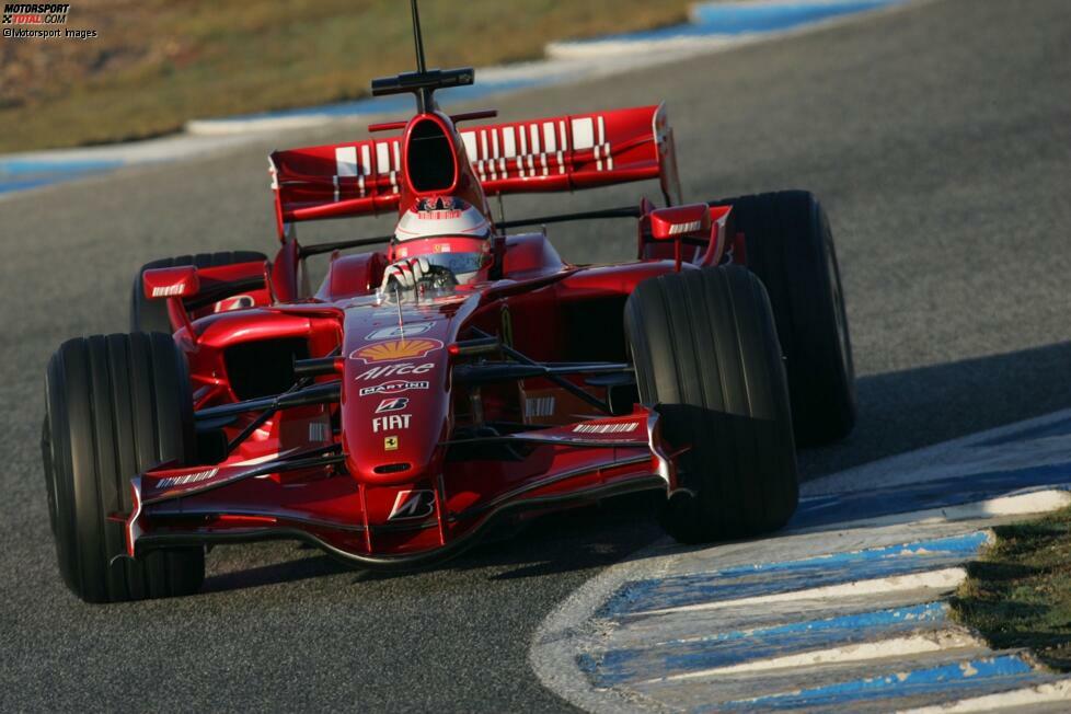 2007: Im Jahr eins nach Michael Schumacher gönnt sich Ferrari einen sehr dunklen Rot-Ton auf dem F2007 Es sind die letzten Züge des prominenten Marlboro-Brandings, das nur noch 2008 gut erkennbar ist, danach kaum mehr.