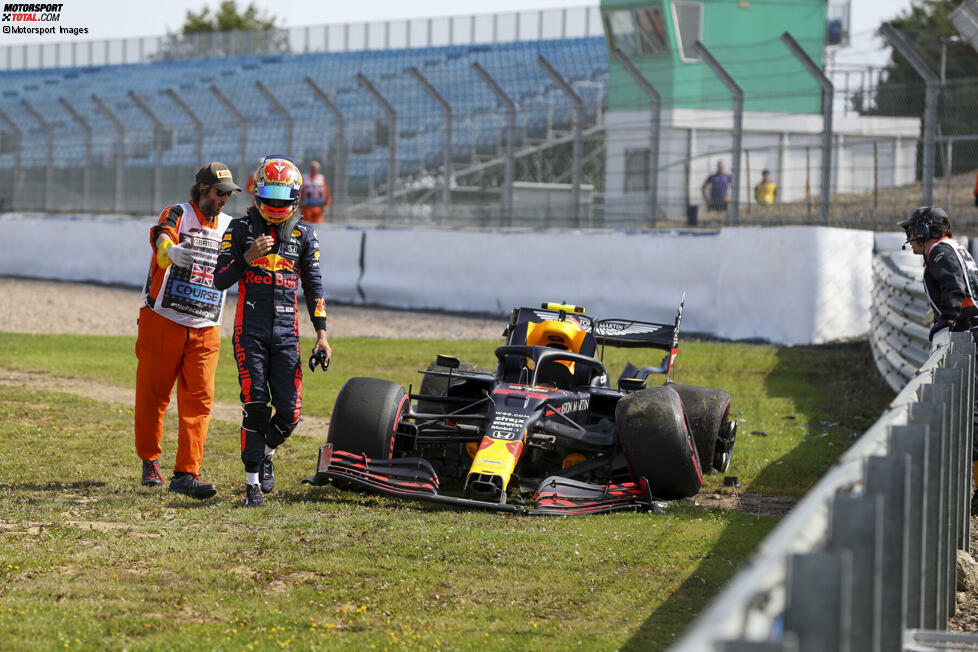 Alexander Albon (4): Auch hier haben wir fast zur 5 tendiert. Der Trainignscrash war seine eigene Schuld, genau wie das Aus in Q2. Bei der Kollision mit Kevin Magnussen hätte er zurückstecken müssen. Seine starke Aufholjagd auf Rang acht rettet ihn am Ende vor einer schlechteren Bewertung.