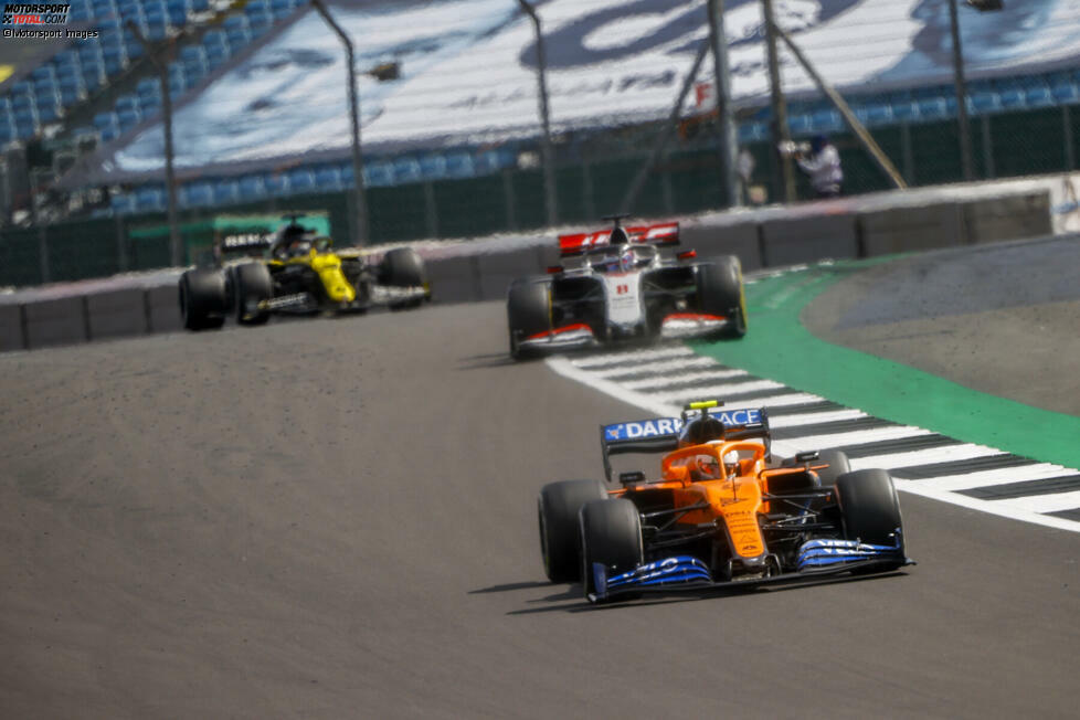 Lando Norris (2): Seine Helmaktion war cool, bringt ihm aber höchstens Sympathie, keine Note ein. Sein Wochenende war im Grunde makellos, abgesehen vom verlorenen Duell mit Renault. War mit Sainz auf Augenhöhe, als dieser seinen Reifenschaden hatte, deswegen die gleiche Bewertung.