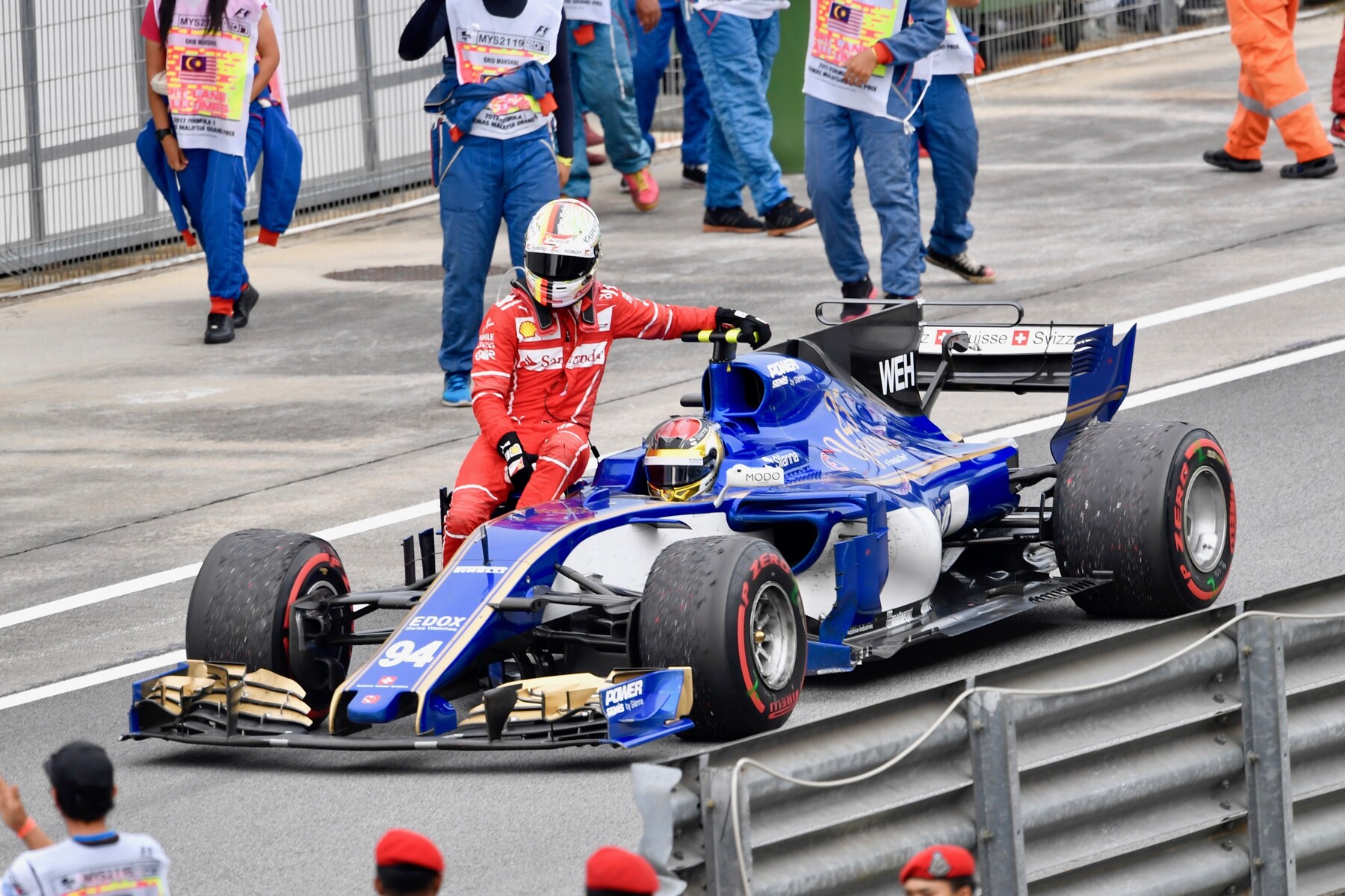 Fotostrecke: Huckepack im Formel-1-Auto: Die besten Fotos Motorsport Images