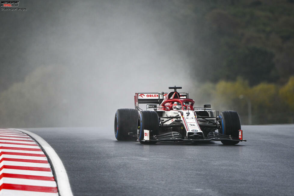 Kimi Räikkönen (4): Im Qualifying noch mit P8 überzeugt, im Rennen war davon aber nicht mehr viel zu sehen. Als kleines Team muss man eigentlich genau bei solchen Bedingungen zur Stelle sein. Das hat er am Ende (wie viele andere auch) mit P15 deutlich verpasst. Da hatten wir ehrlich gesagt etwas mehr erwartet.