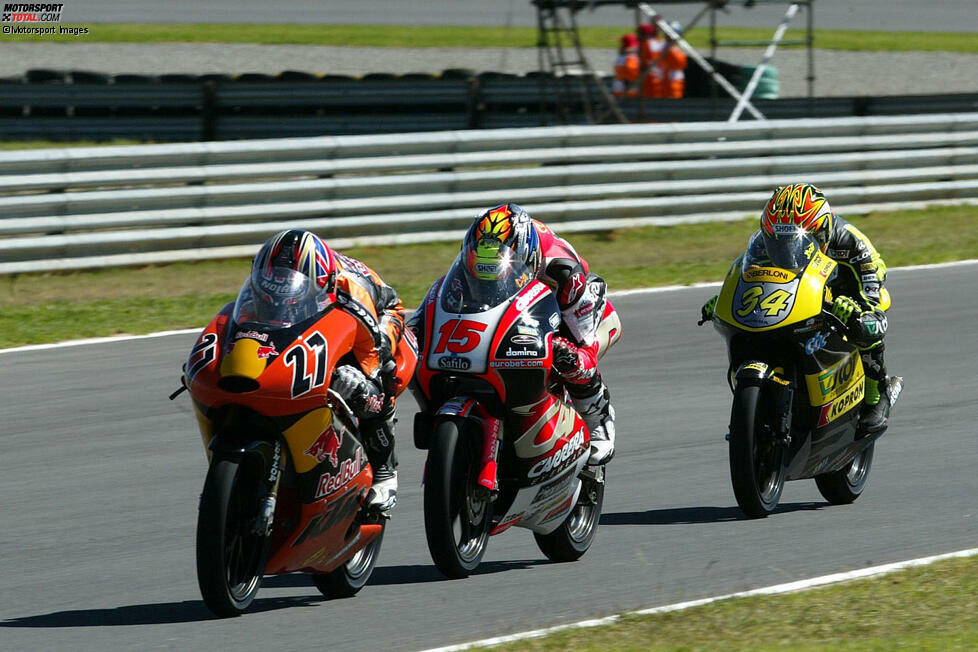 Den ersten Sieg für KTM in der Motorrad-WM fuhr niemand Geringeres als Casey Stoner ein. In der 125er-Klasse gewann er 2004 in Malaysia.