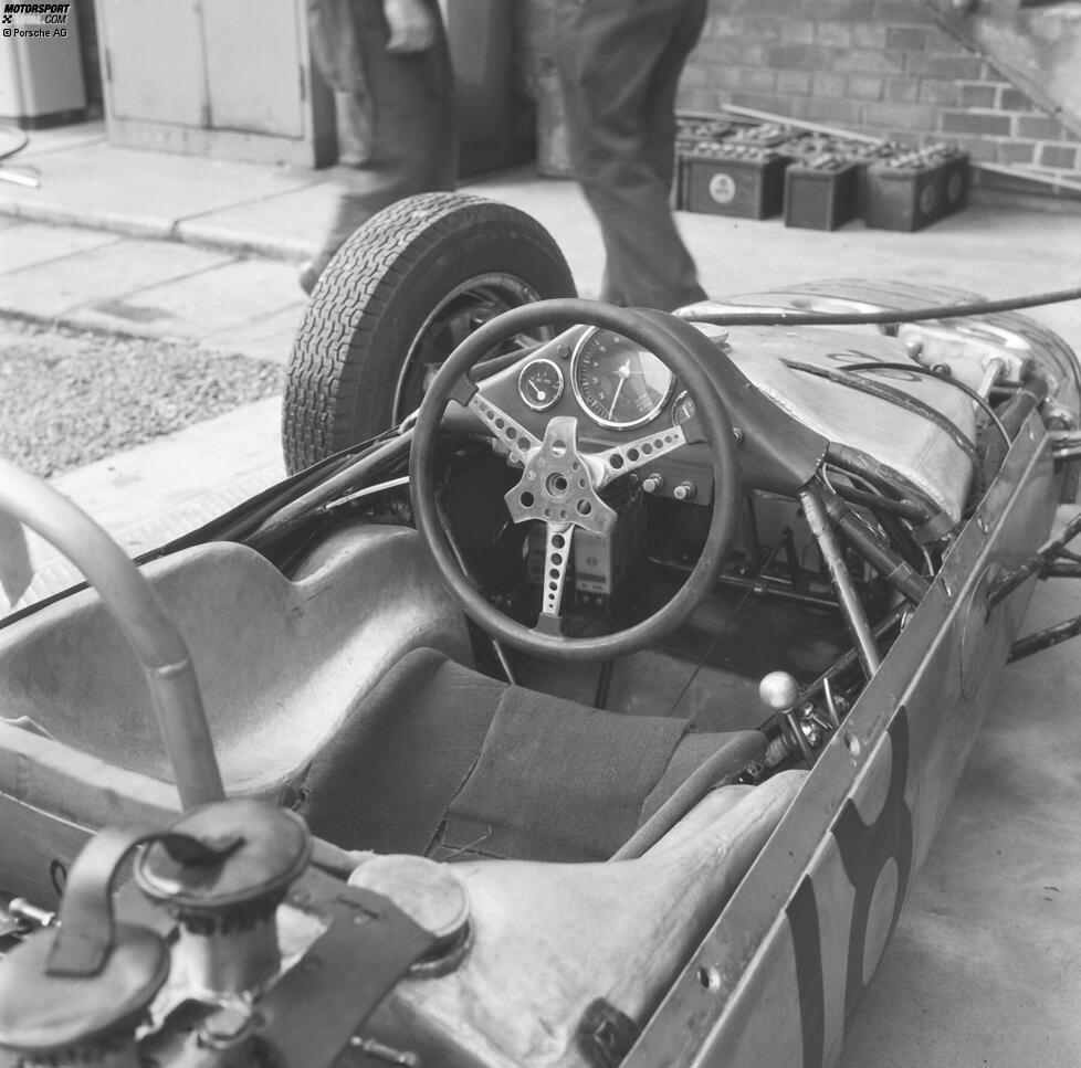 ... oder dem 804 aus der Formel 1 1962: über viele Jahre sind Lenkräder einfach nur Lenkräder.