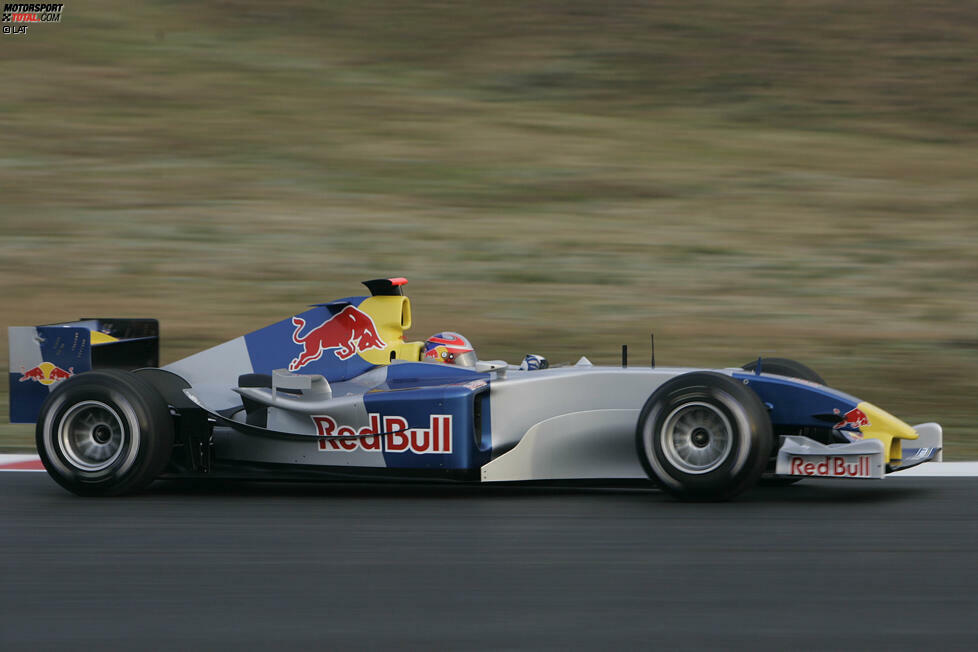 Red Bull übernimmt Jaguar (2005): Wie groß die Auswirkungen dieser Übernahme auf die Formel 1 sind, wird man erst später realisieren. In den ersten Jahren ist Red Bull nur ein Team von vielen. Die Früchte der Aufbauarbeit erntet man später, als man ab 2010 viermal in Folge Weltmeister wird. Bis heute gehört Red Bull zu den F1-Topteams.