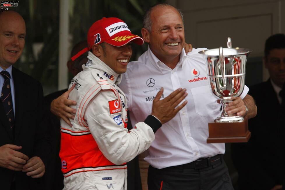 Ron Dennis tritt zurück (2009): Eine weitere Ära endet in diesem Jahrzehnt, als Ron Dennis 2009 als McLaren-Teamchef zurücktritt. Seit 1981 hat er die Geschicke beim Traditionsteam geleitet und Fahrer wie Niki Lauda, Alain Prost und Ayrton Senna zum WM-Titel geführt. Bei McLaren und in der Formel 1 bricht eine neue Zeitrechnung an.