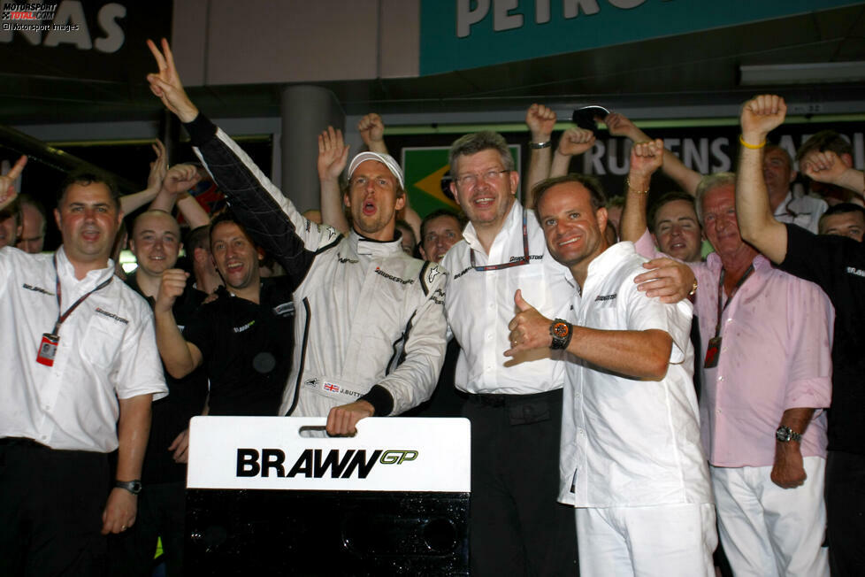 Das Brawn-Märchen (2009): Als Honda sich nach der Saison 2008 aus der Formel 1 zurückzieht, kauft Ross Brawn die Reste des Werksteams auf. Mit Mercedes-Motoren im Heck schreibt er anschließend Geschichte und gewinnt sofort beide WM-Titel. Das Team verkauft er nach nur einem Jahr weiter an Mercedes.