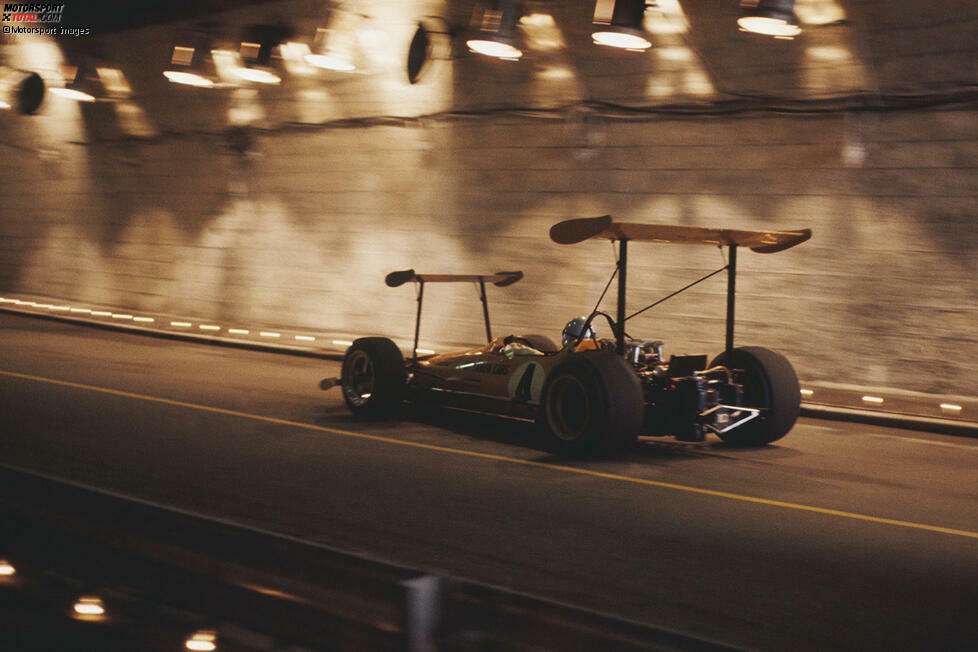 1969: Diese übertriebene Flügelkonstruktion an der Front des McLaren ist kein Teil der eigentlichen Liste, weil sie nicht nur in Monaco zum Einsatz kommt. Das Rennen im Fürstentum ist allerdings der Punkt, an dem der Verband einschreitet, weil die Flügel immer absurdere und gefährliche Ausmaße annehmen.