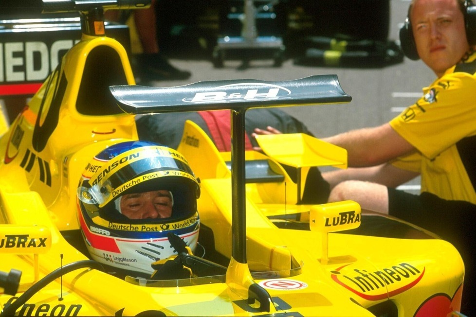Auf keiner anderen Formel-1-Strecke kommt es so sehr auf Abtrieb an - Bereits in frühen Jahren setzen die Teams in Monaco deswegen auf teils verrückte Ideen ...