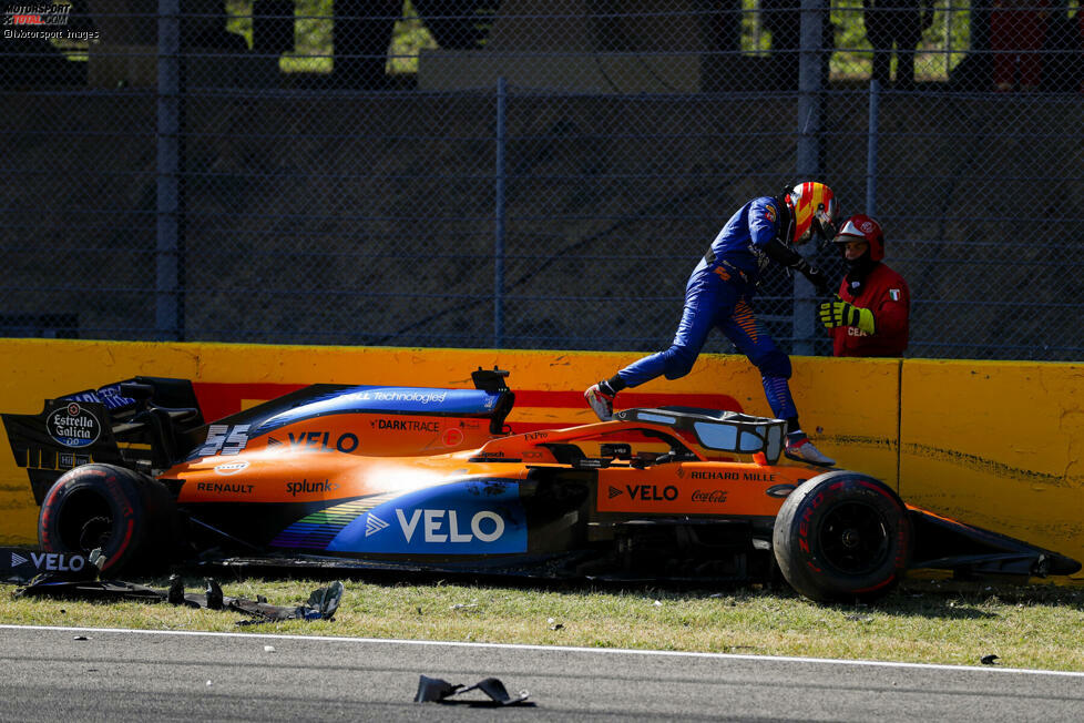 Carlos Sainz (4): So uneinig war sich die Redaktion selten, von der 2 bis zur 5 waren erst einmal alle Noten auf dem Tisch. Letztendlich ist es die 4 geworden, weil das Qualifying zwar okay war. Mit dem Dreher in Runde 1 hat er sich dann aber selbst in die Position gebracht, kurze Zeit später in den Massencrash verwickelt zu werden.