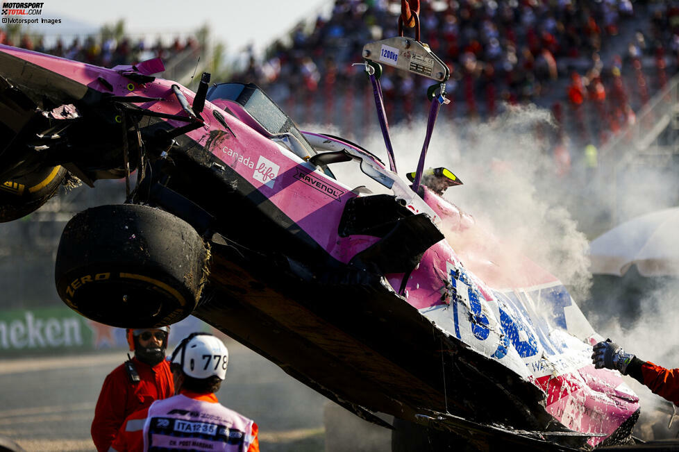 Lance Stroll (3): Eigentlich ein gutes Rennen, und der Crash am Ende war sehr wahrscheinlich auch nicht seine eigene Schuld. Abzüge gibt es allerdings, weil er im Qualifying hinter Perez landete, obwohl er das neue Updatepaket am Auto hatte, das mehrere Zehntel bringen soll, und sein Teamkollege nicht. Das darf nicht passieren.