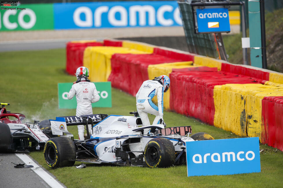 George Russell (3): Nein, den Unfall kreiden wir ihm in keinster Weise an, da konnte er überhaupt nichts machen. Was wir ihm ankreiden ist sein schlechter Start, der seine gute Leistung aus dem Qualifying wieder etwas relativiert. Daher gibt es nur eine durchschnittliche Note.