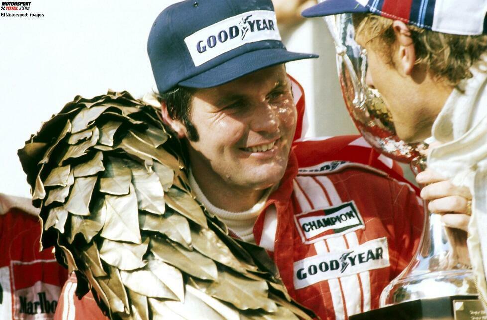 1977 versucht Lauda sein Glück erneut. Er geht von der Pole ins Rennen, kann sich im Ferrari aber nicht lange an der Spitze halten. Zuerst führt Mario Andretti im Lotus, dann James Hunt im McLaren. Doch schließlich setzt sich der weitgehend unbekannte Alan Jones im Shadow völlig überraschend durch.