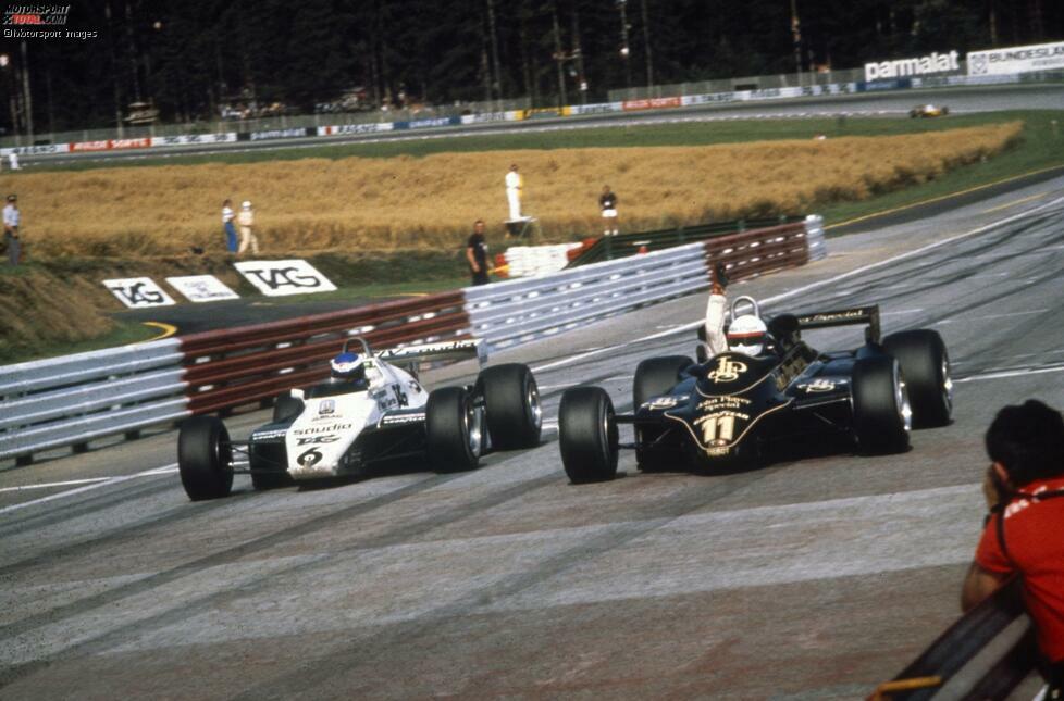 Die Strecke ist immer für Überraschungen gut, auch 1982. Zeltweg erlebt einen neuen Spitzenwert: 244,2 km/h Schnitt gefahren von Nelson Piquet im Training. Im Rennen führt Alain Prost bis vier Runden vor Schluss mit 30 Sekunden Vorsprung. Das Zielfinish entscheidet Premierensieger Elio de Angelis um 0,125 Sekunden gegen Keke Rosberg!