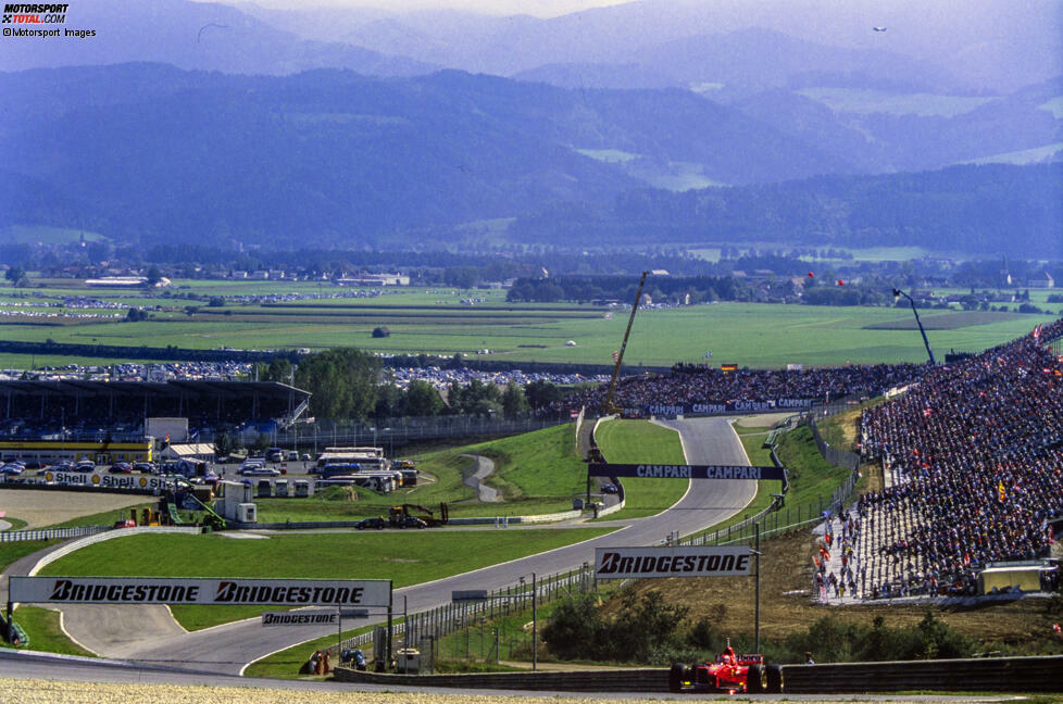 Im Oktober 1995 wird der neue Formel-1-Vertrag zwischen der Steiermark und Ecclestone in London für die Dauer von sechs Jahren fixiert. Die Umbauarbeiten beginnen kurz danach: Die Strecke wird auf 4,323 Kilometer verkürzt, die Westschleife eliminiert. Alex Wurz dreht 1996 im Sauber die ersten Runden.